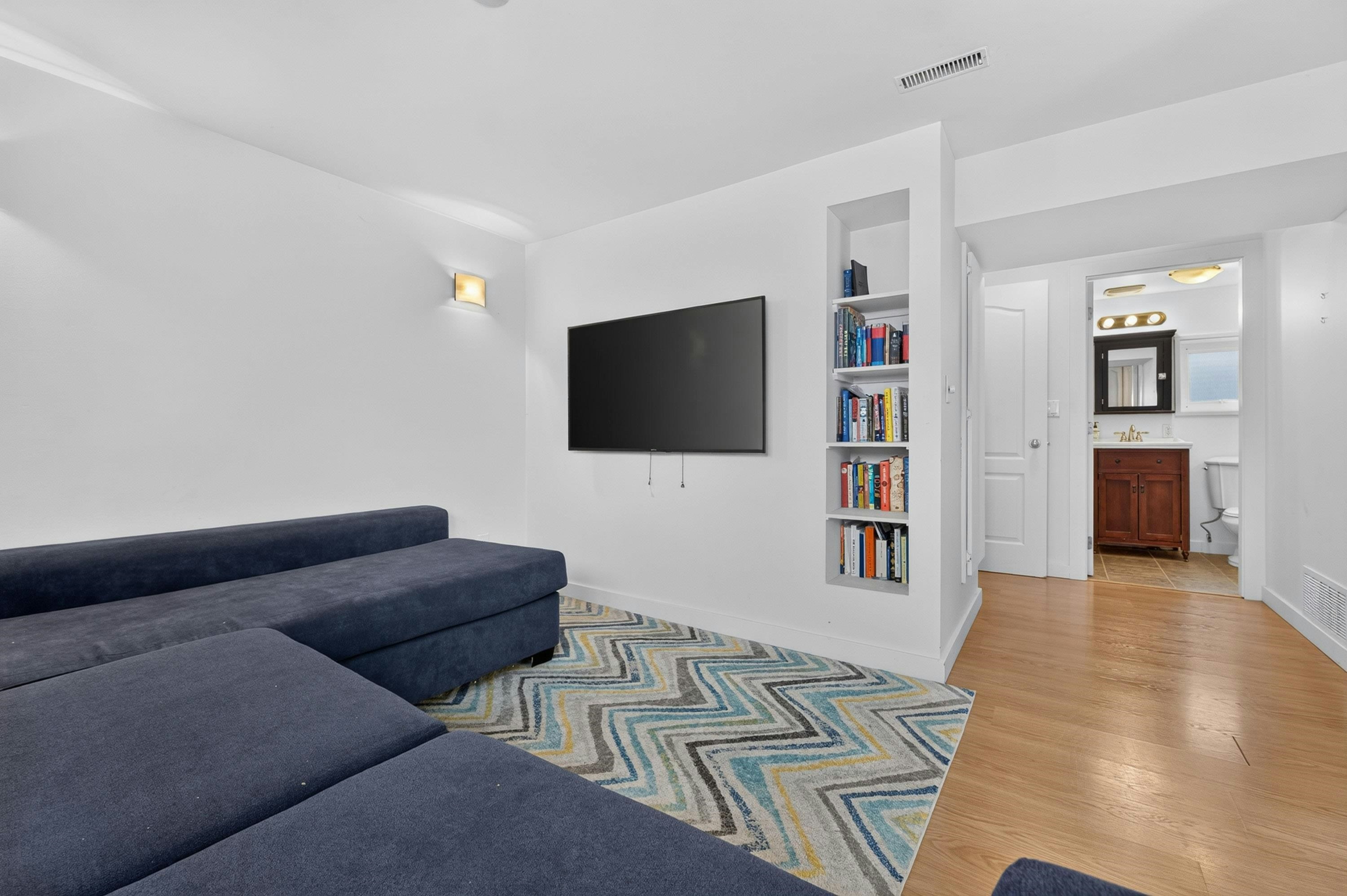 2218 E 11th Avenue, Vancouver, BC, V5N 1Z6 - 22