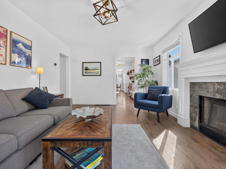 2218 E 11th Avenue, Vancouver, BC, V5N 1Z6 - 7