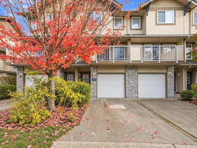 40-8888 151 Street - 2