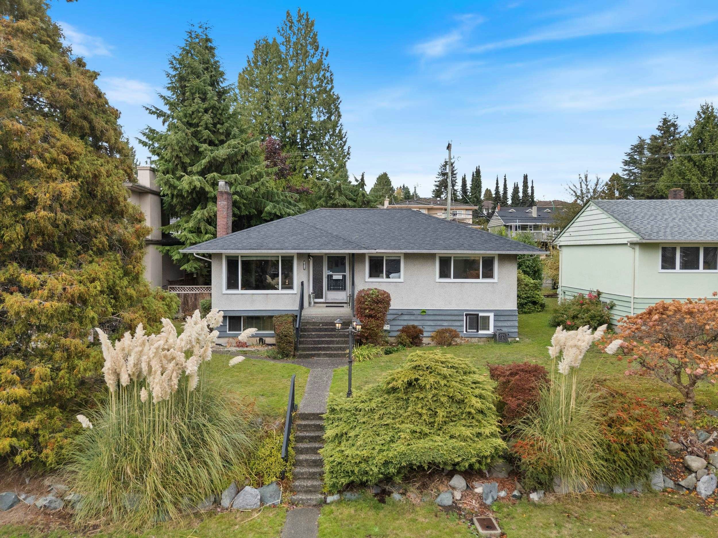 6127 Buchanan Street, Burnaby, BC, V5B 2S4