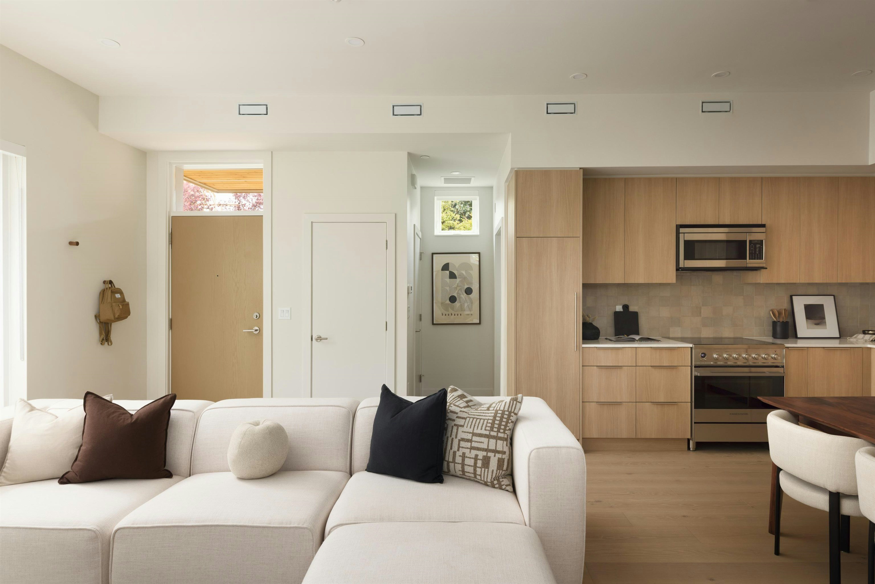 593 E 49th Avenue - 3
