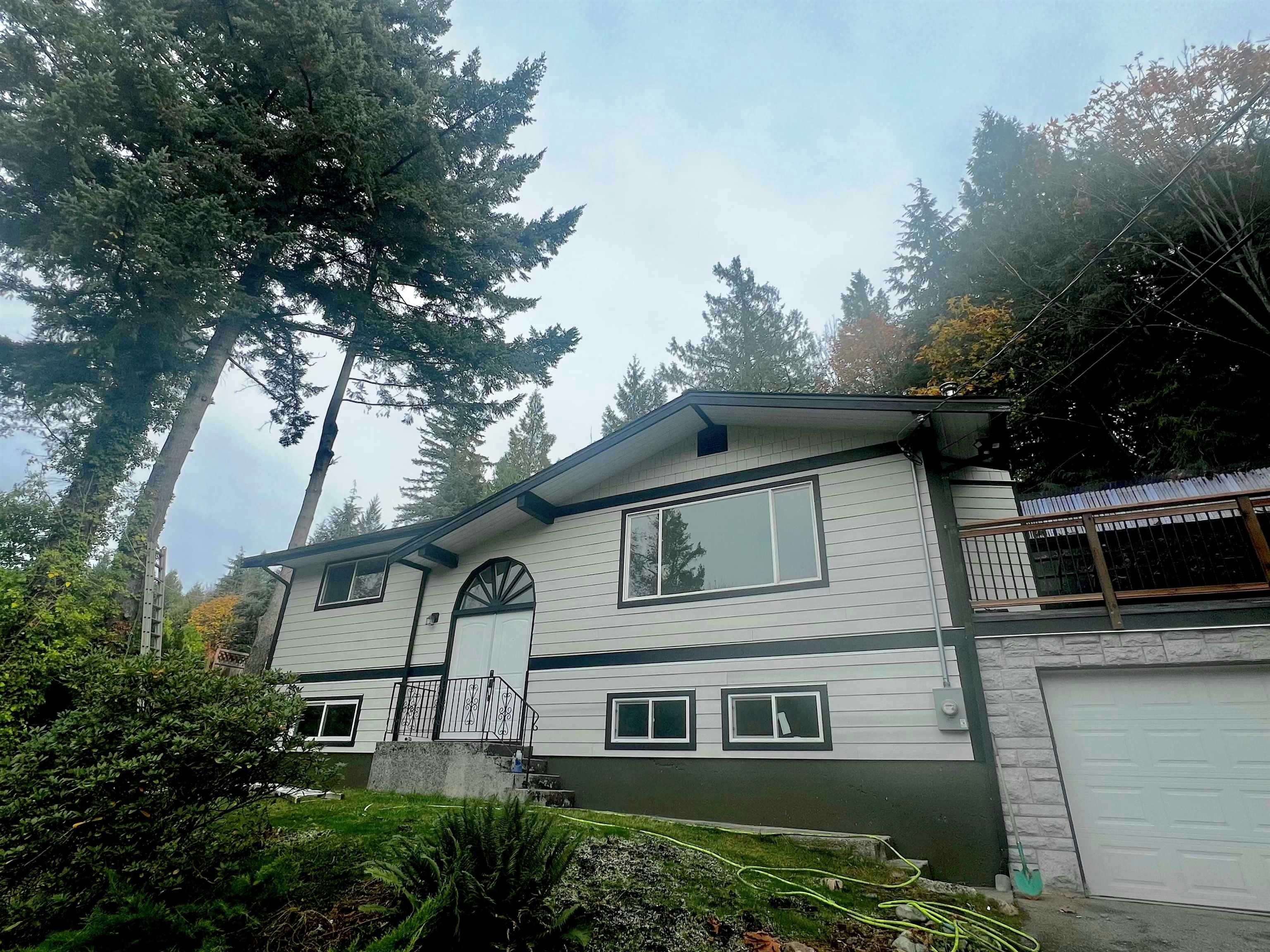 2258 Skyline Drive, Squamish, BC, V8B 0L1