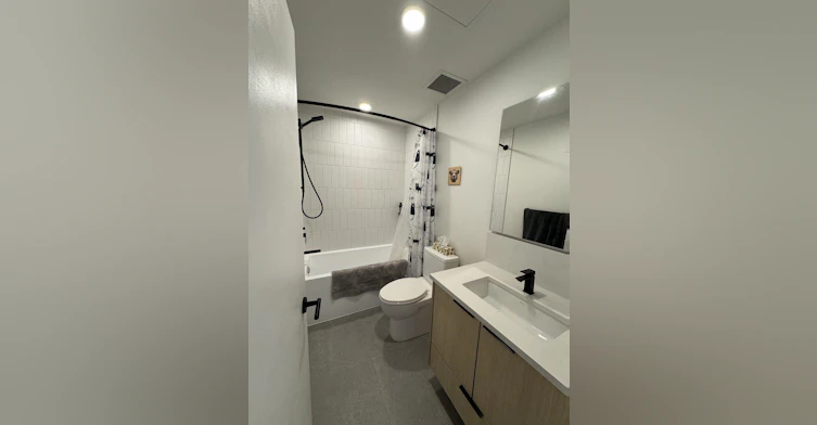 558-422 E 3rd Street, North Vancouver, BC, V7L 0K1 - 9