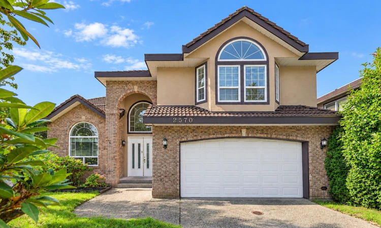 2570 Diamond Crescent