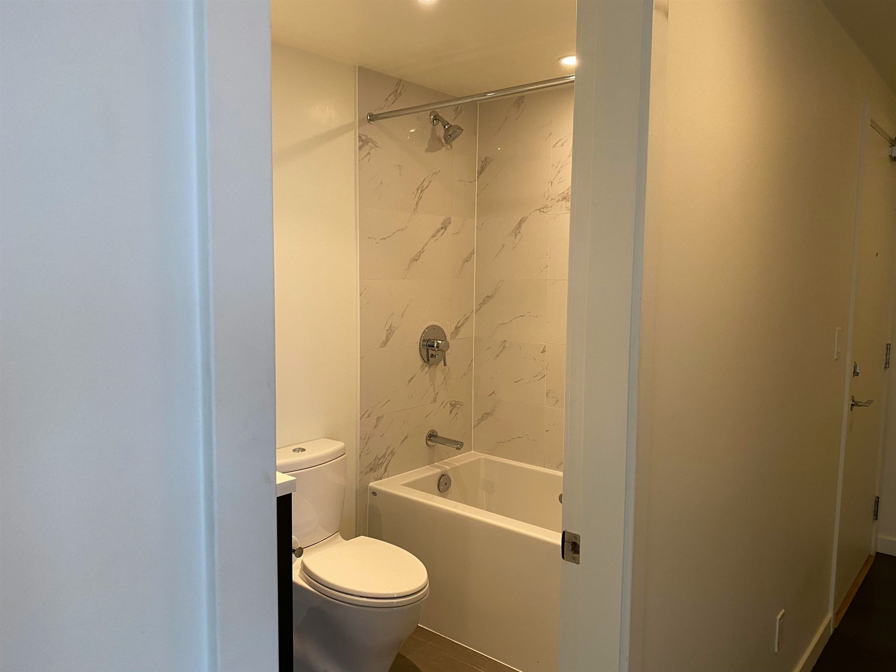 32xx-6333 Silver Avenue, Burnaby, BC, V5H 0C3 - 6