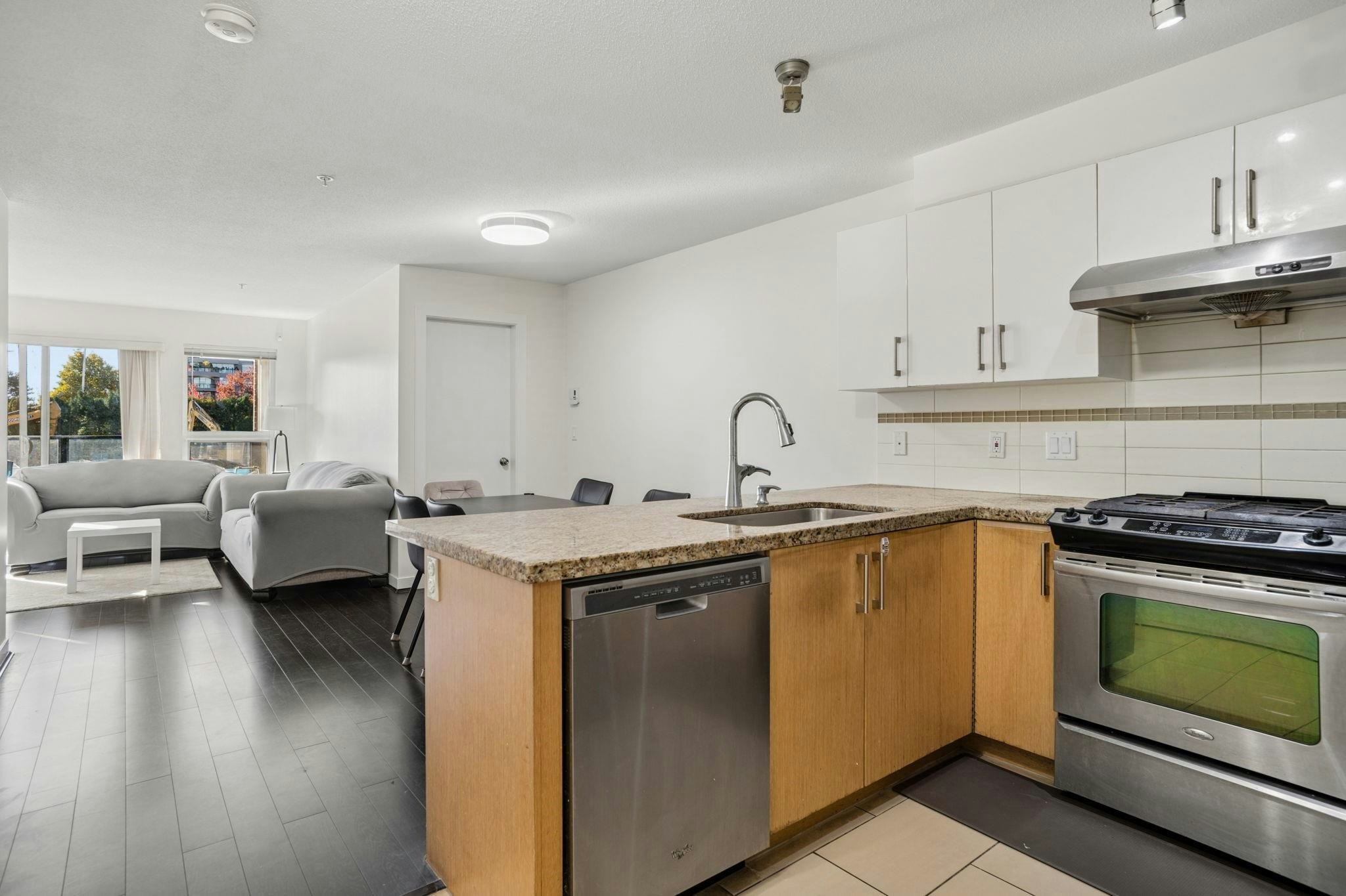 123-6828 Eckersley Road - 2