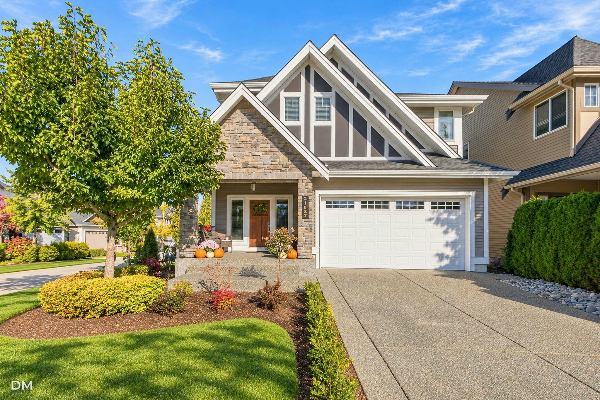 21037 78a Avenue, Langley, BC, V2Y 0H7