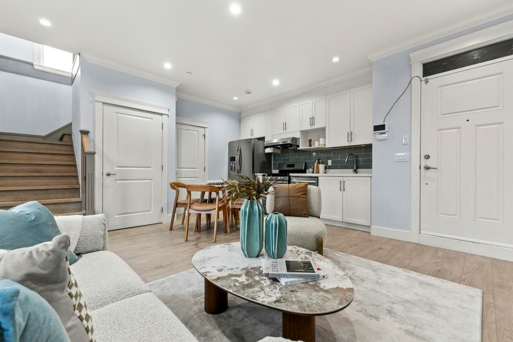 2216 Mannering Avenue - 3