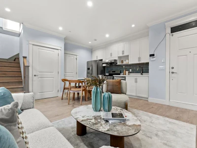 2216 Mannering Avenue - 3