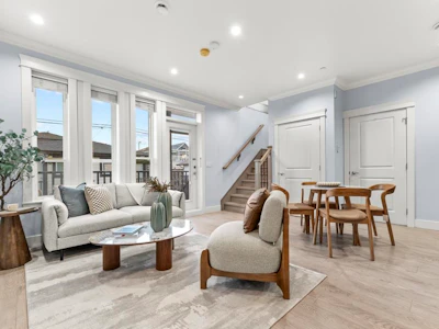 2216 Mannering Avenue - 2