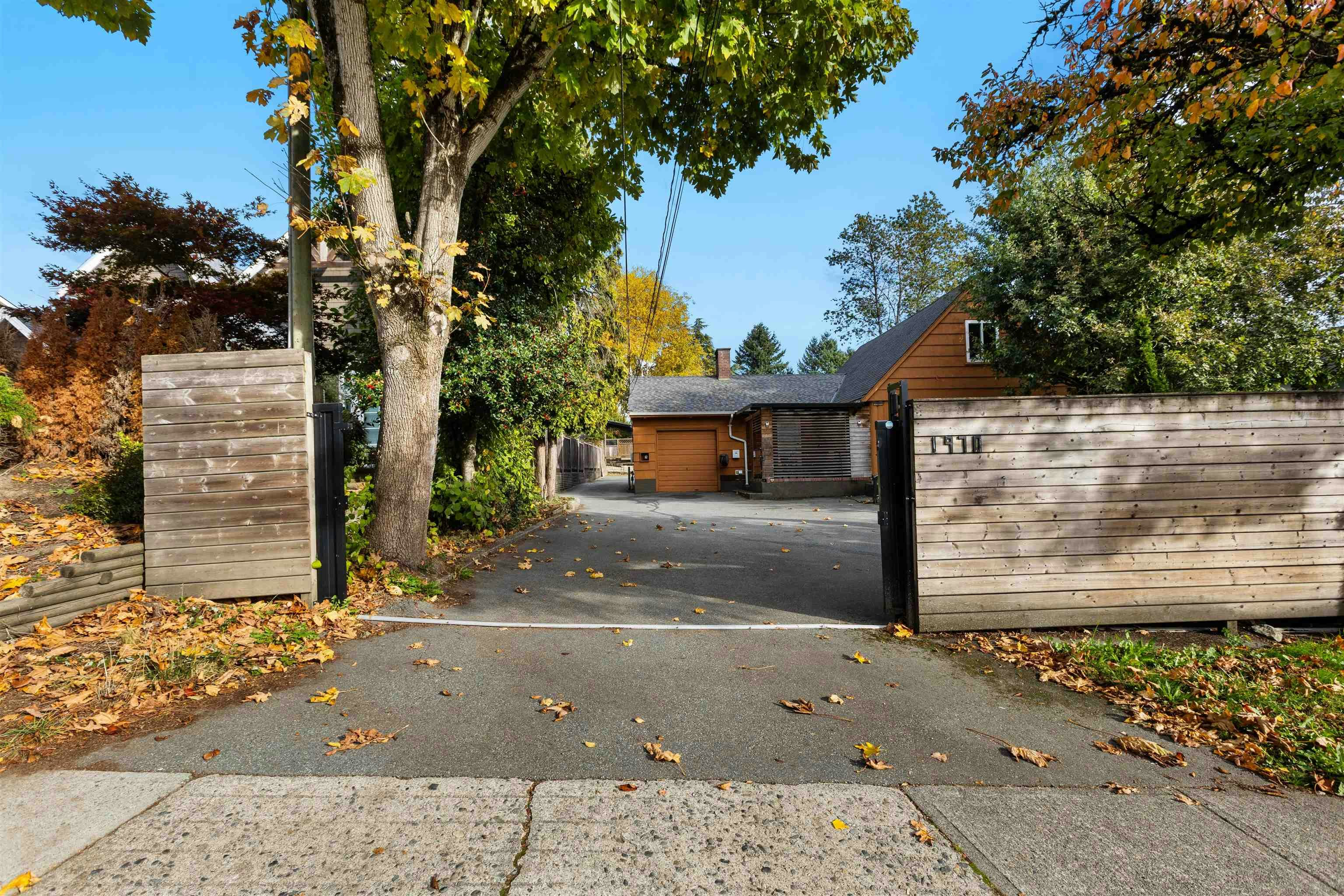 1970 Sperling Avenue, Burnaby, BC, V5B 4K5