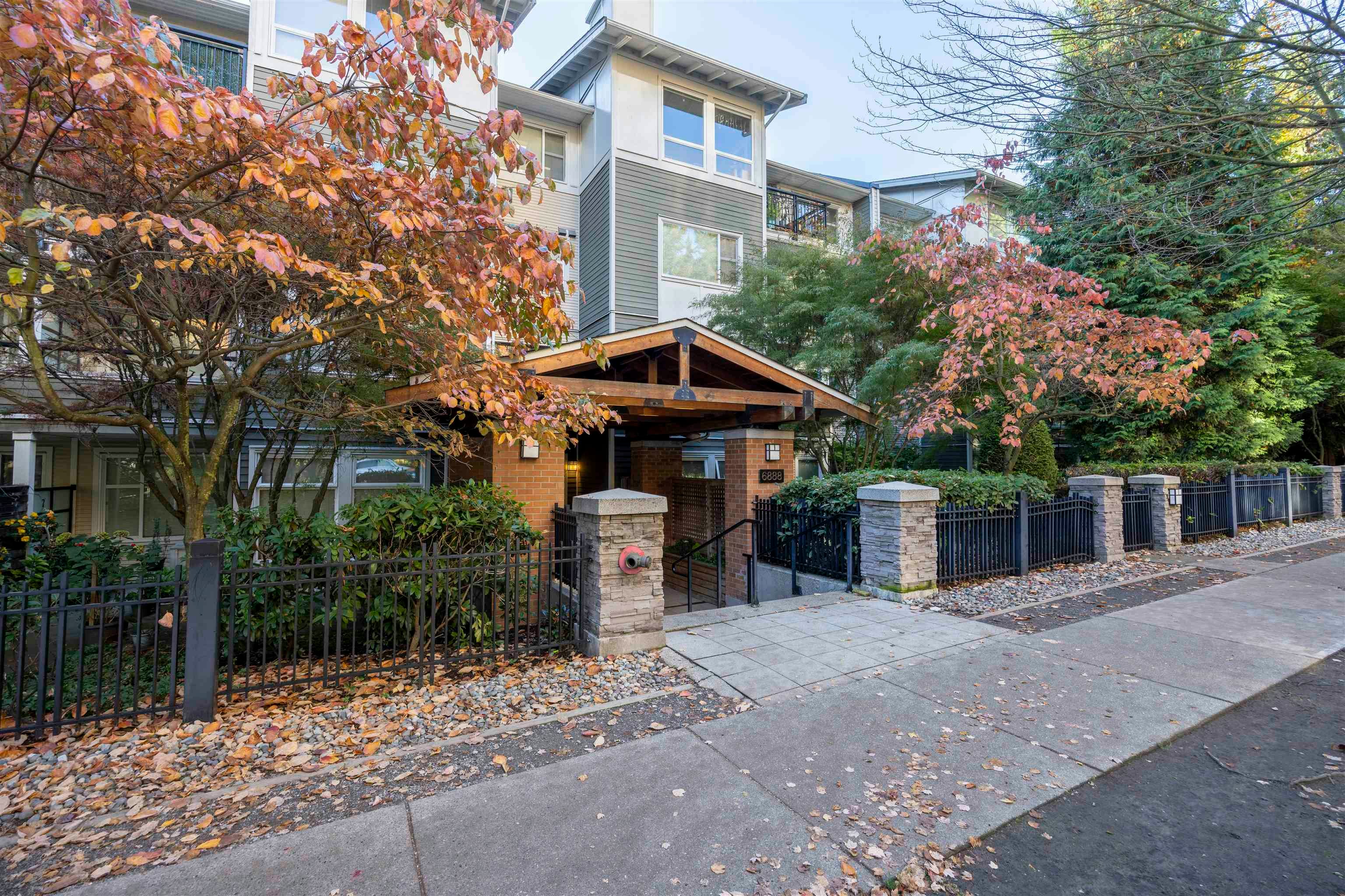 106-6888 Southpoint Drive, Burnaby, BC, V3N 5E3