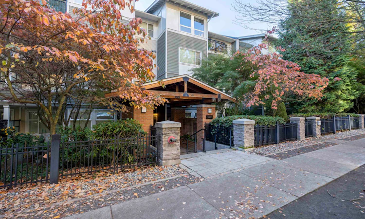 106-6888 Southpoint Drive