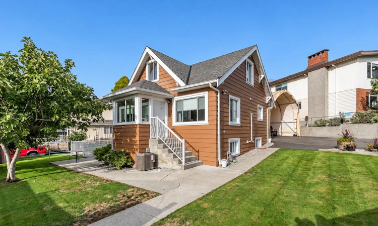 1276 Douglas Road