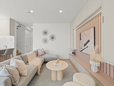 1-3623 Triumph Street - 5