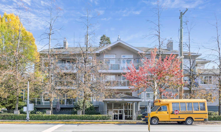 203-8976 208 Street