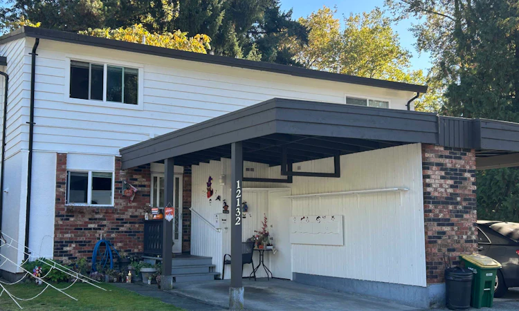 12132 Schmidt Crescent