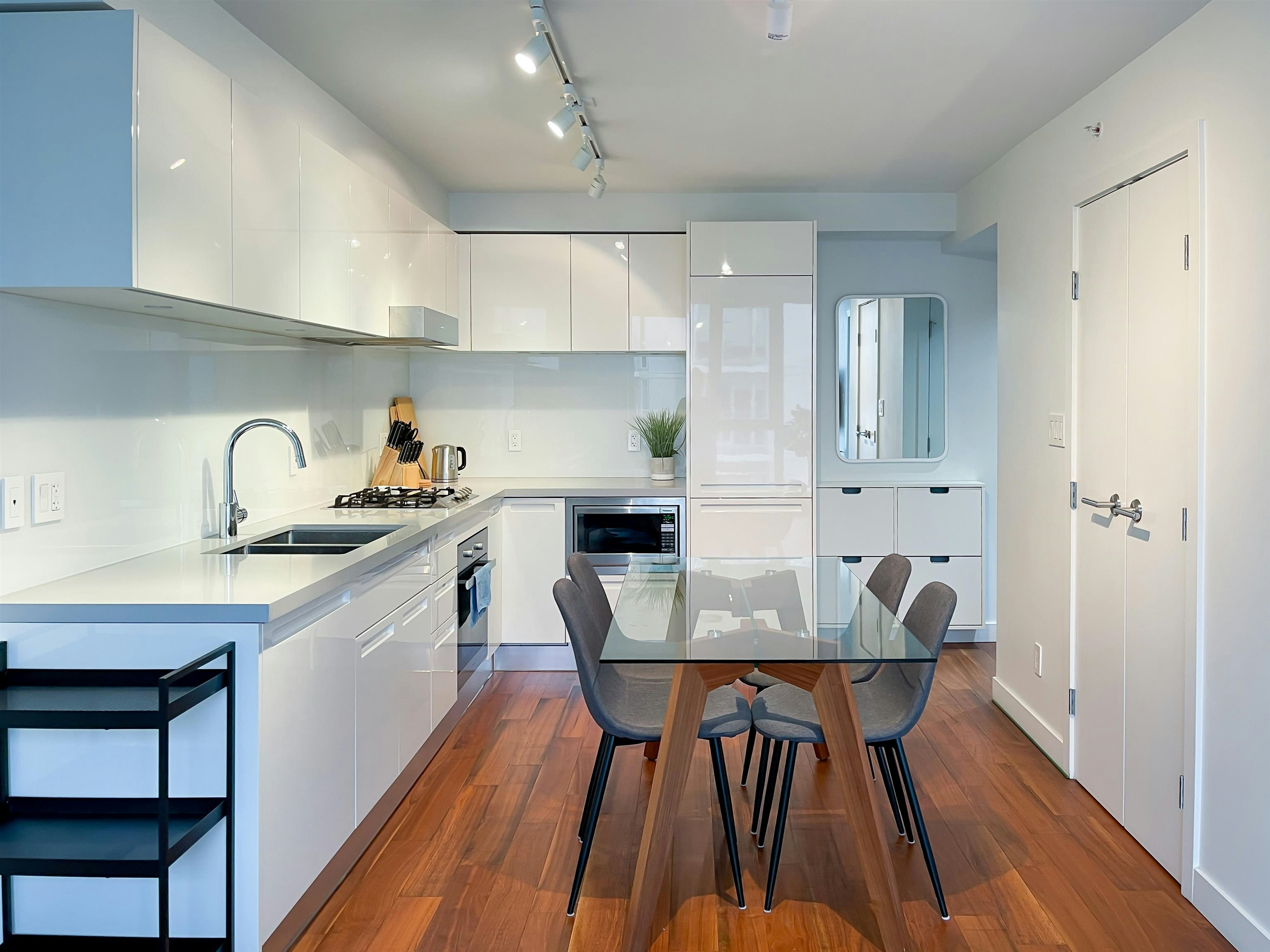 1106-188 Keefer Street, Vancouver, BC, V6A 1X4 - 3