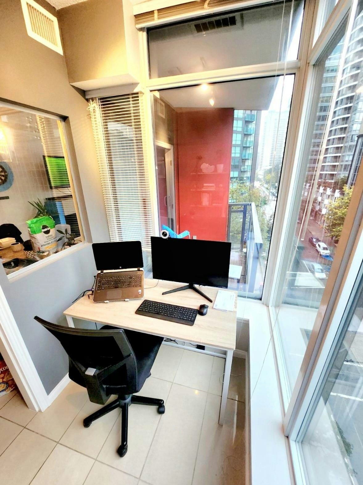 702-1211 Melville Street, Vancouver, BC, V6E 0A7 - 10