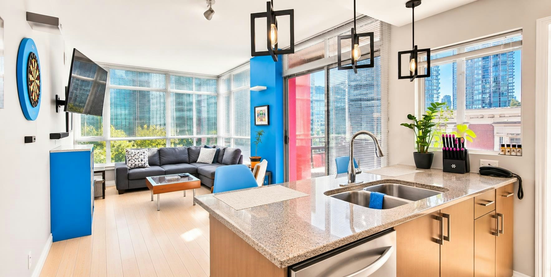 702-1211 Melville Street, Vancouver, BC, V6E 0A7