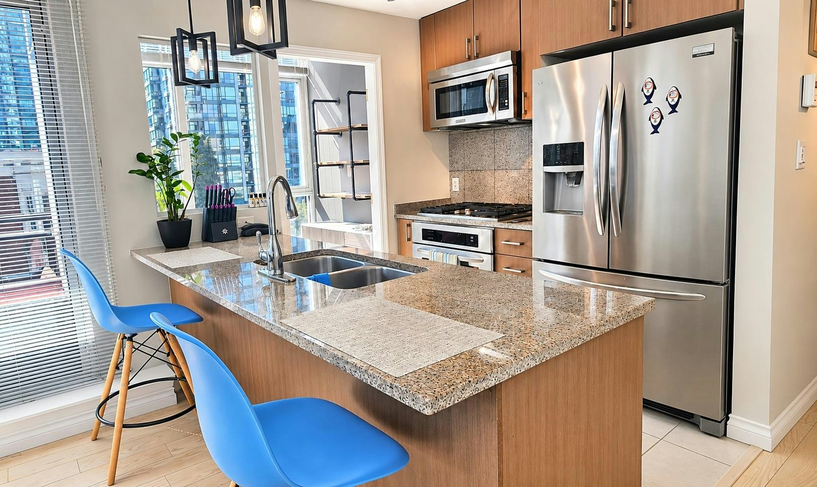 702-1211 Melville Street, Vancouver, BC, V6E 0A7 - 3