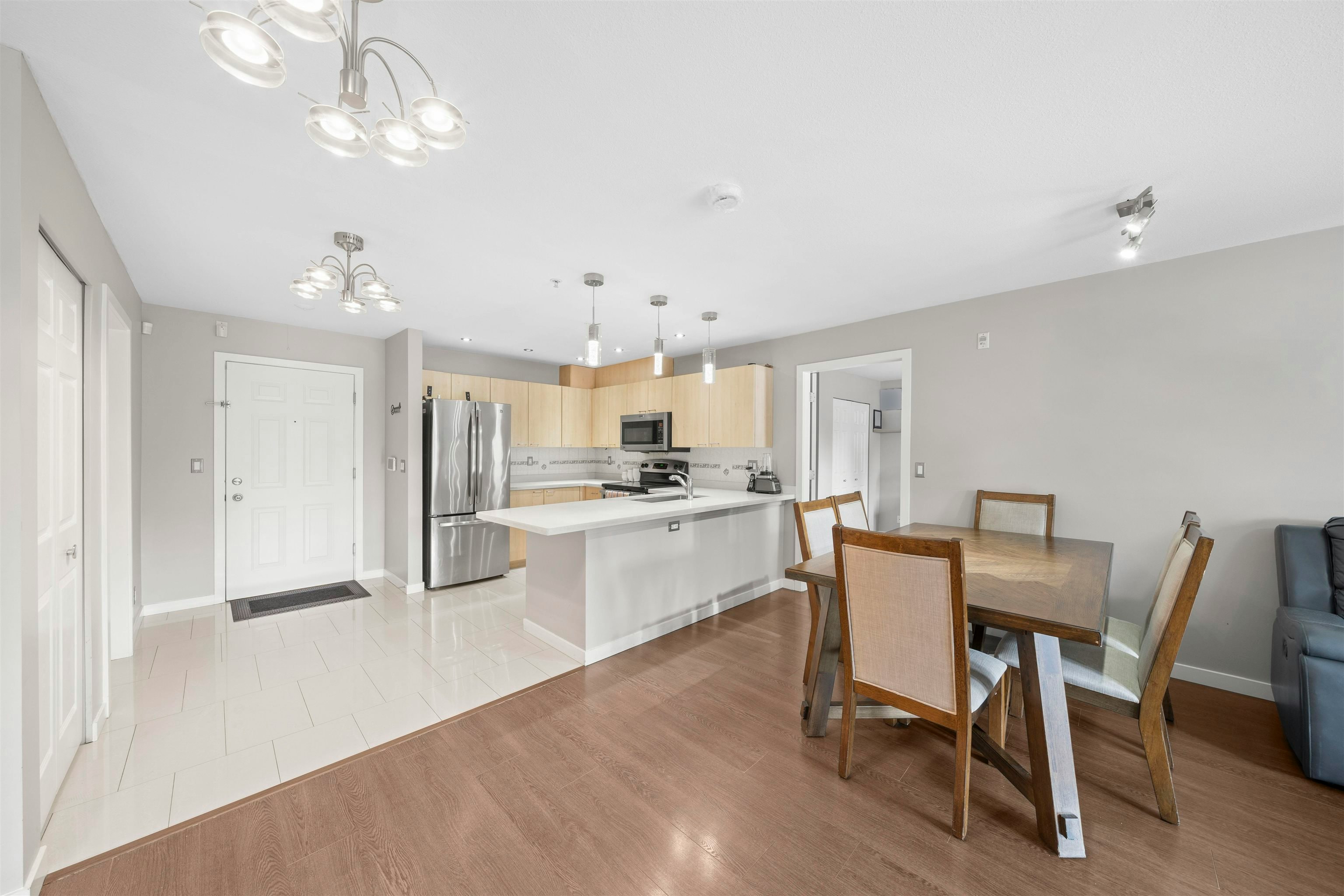 207-12083 92a Avenue - 5