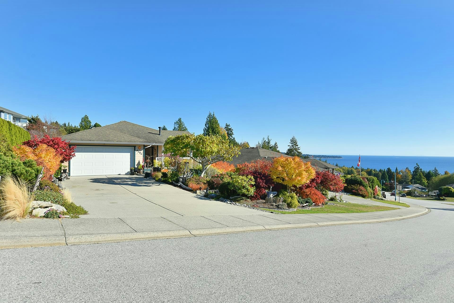 6252 Baillie Road, Sechelt, BC, V7Z 0R5