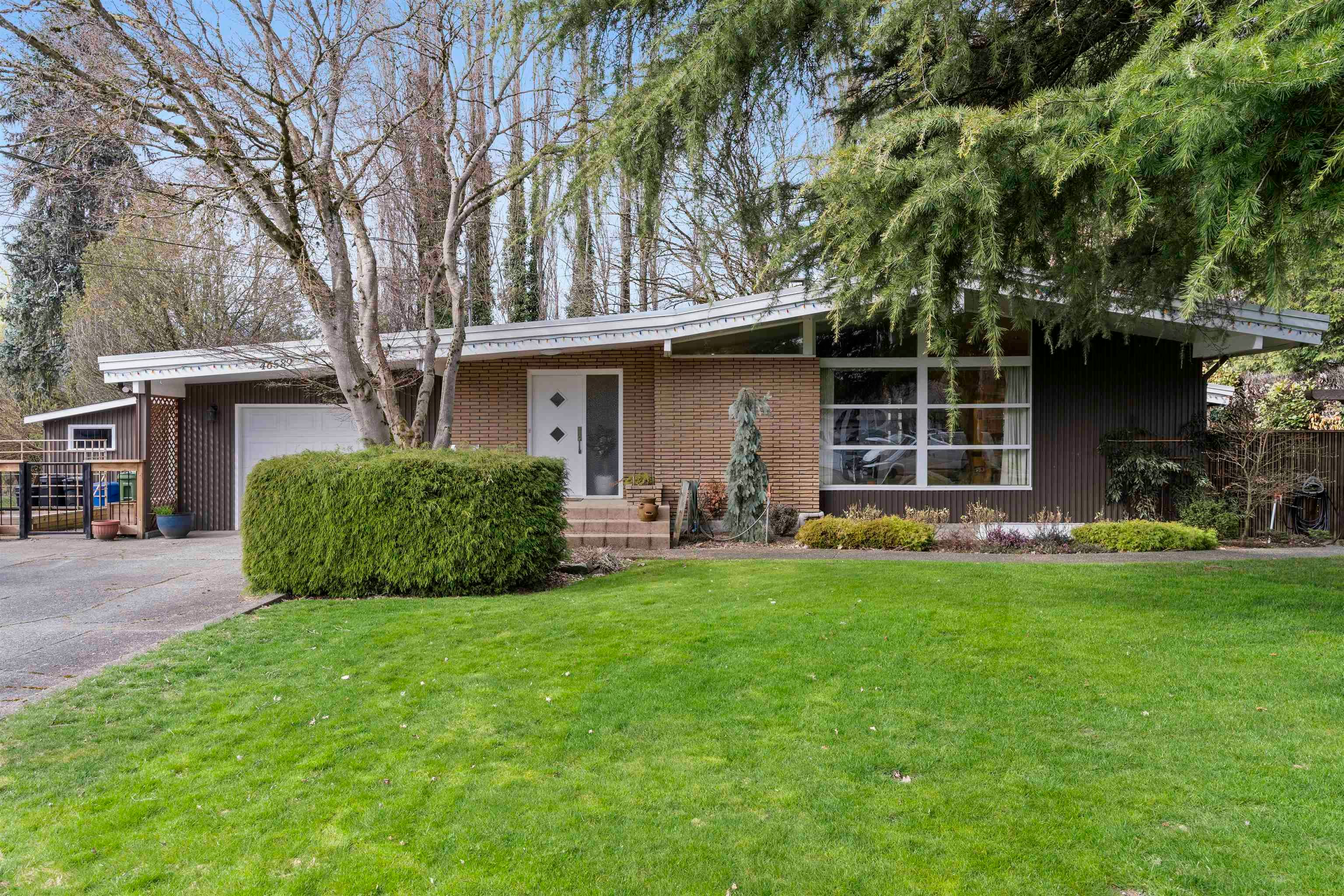 46589 Riverside Drive, Chilliwack, BC, V2P 3M1