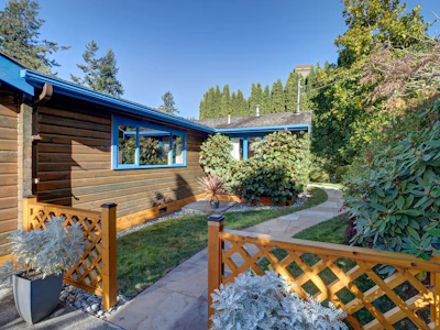 5229 Yacht Road - 4