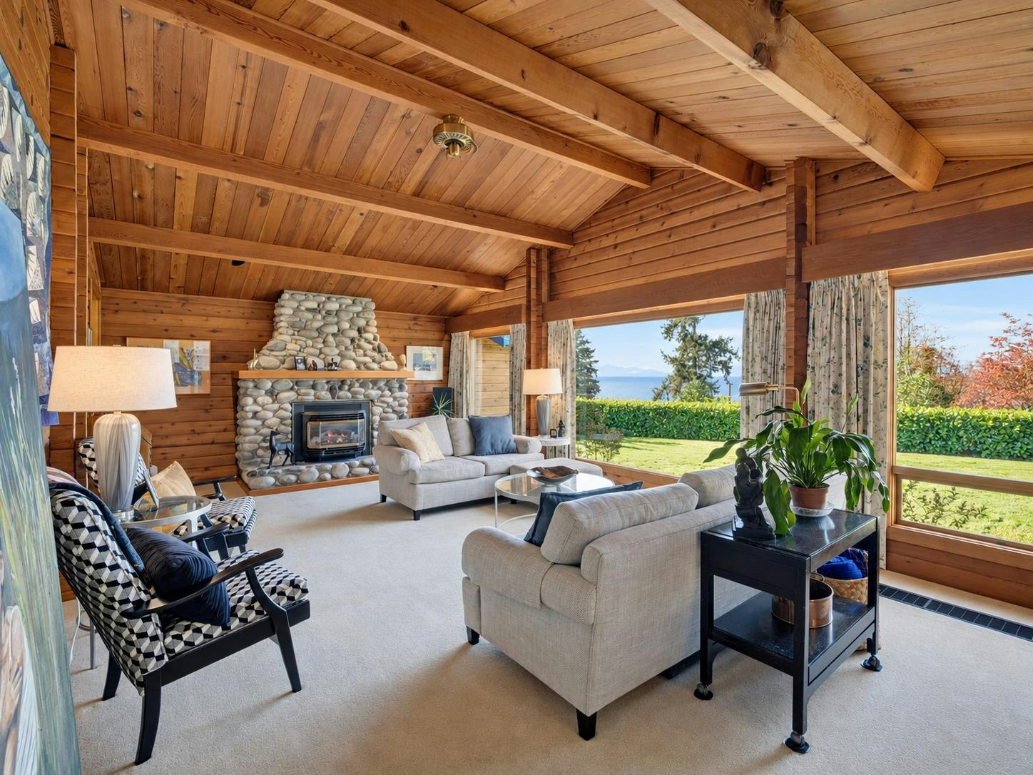 5229 Yacht Road, Sechelt, BC, V7Z 0C1