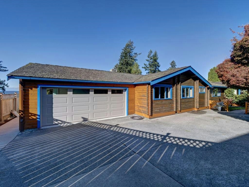 5229 Yacht Road - 3