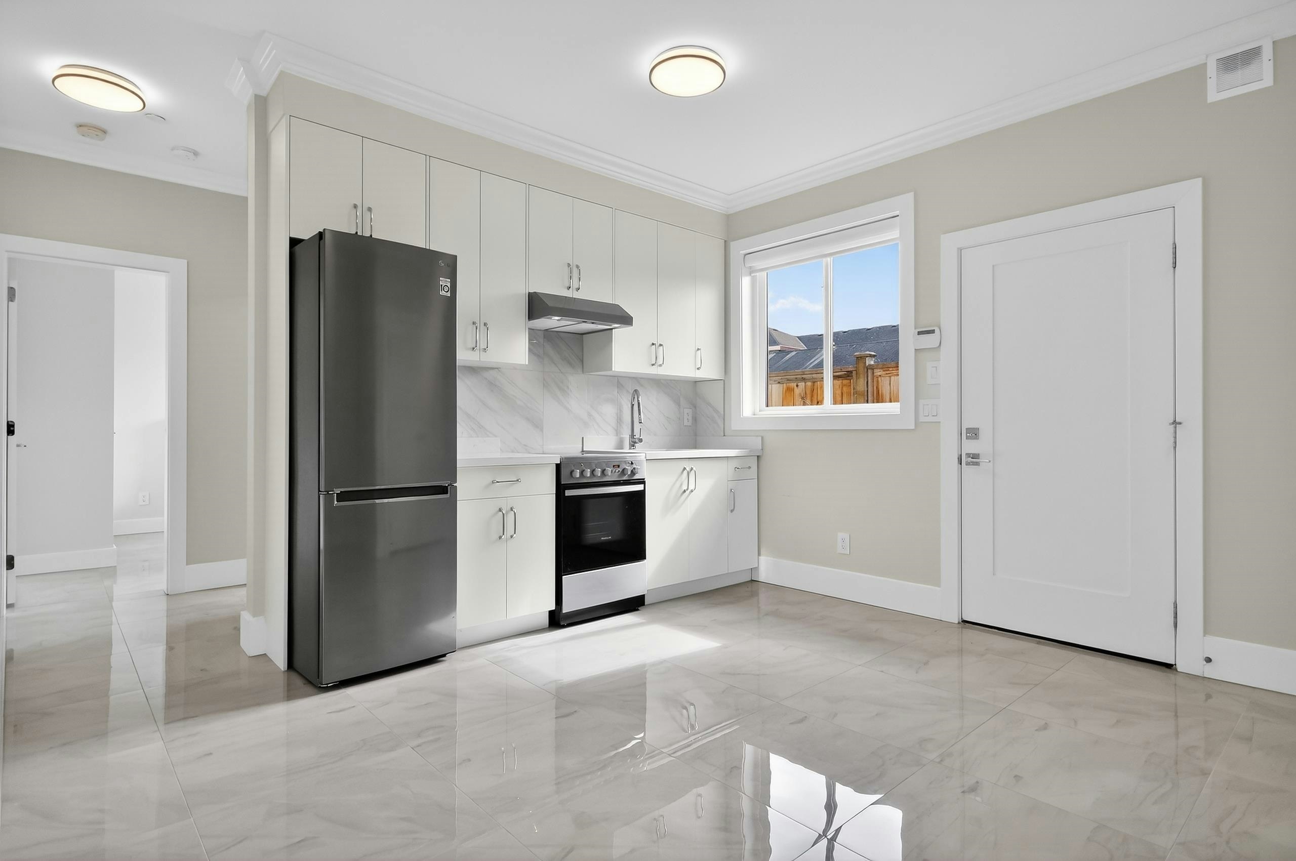 Ground-7588 Armstrong Street, Richmond, BC, V6Y 2S6 - 3