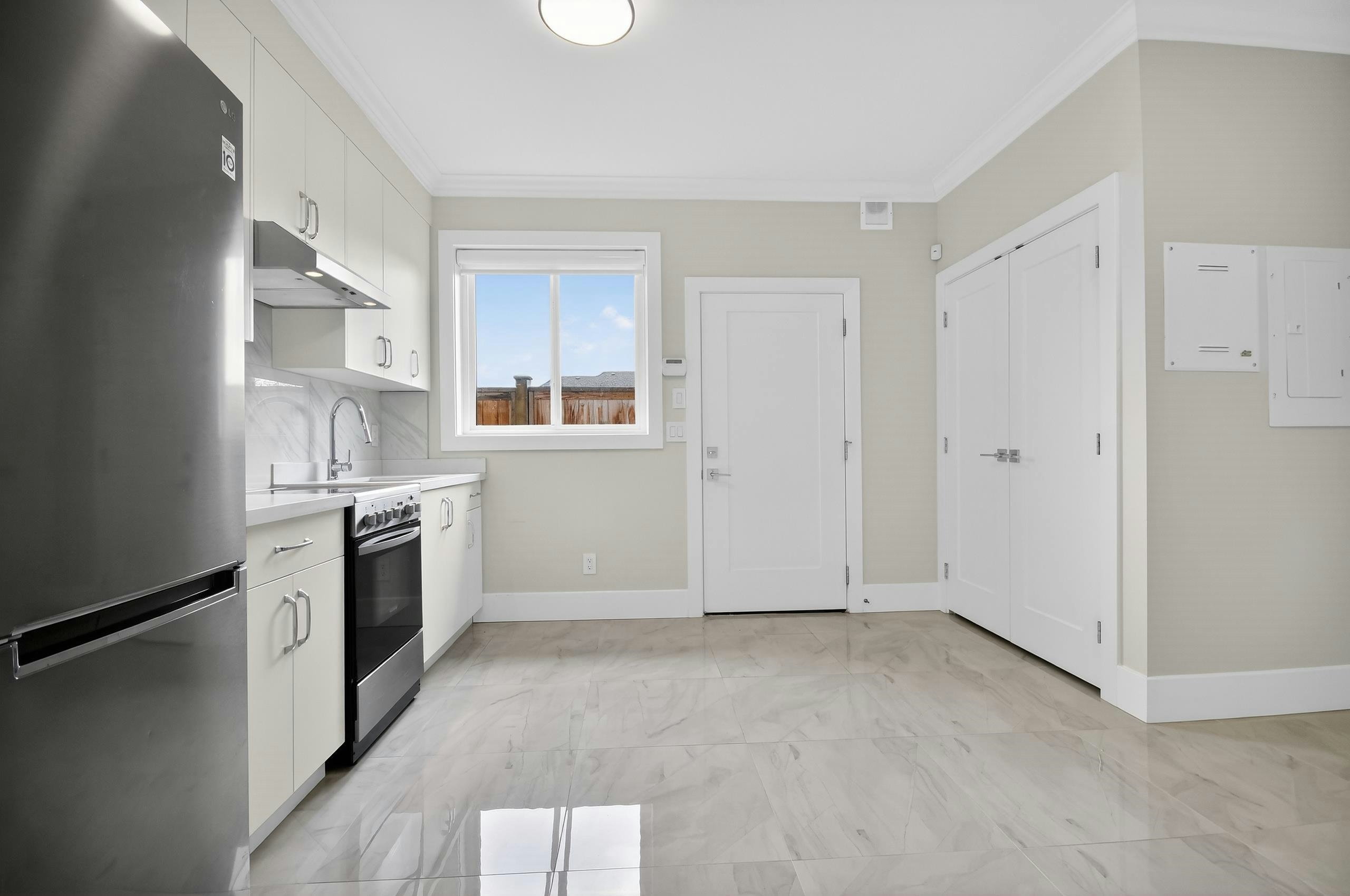 Ground-7588 Armstrong Street, Richmond, BC, V6Y 2S6 - 8