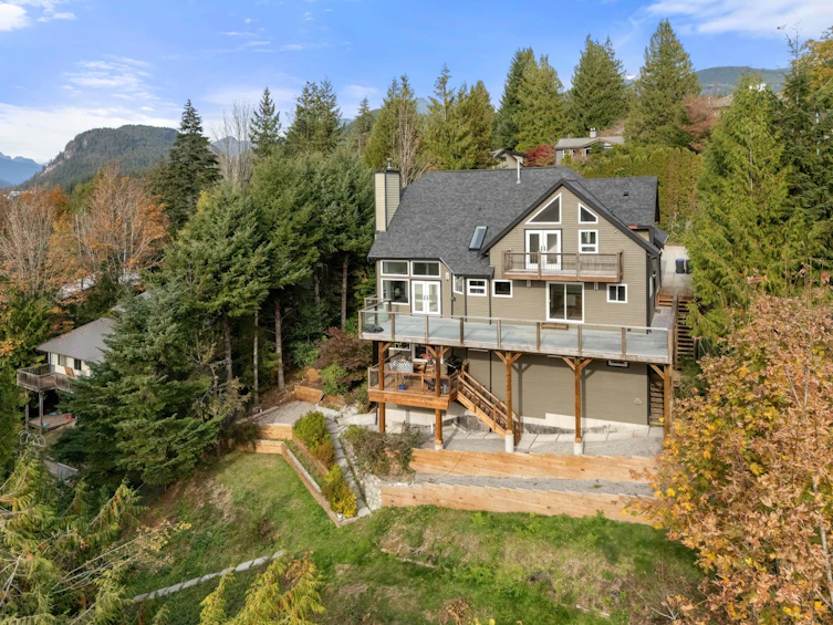 40222 Skyline Drive, Squamish, BC, V0N 3G0 - 3