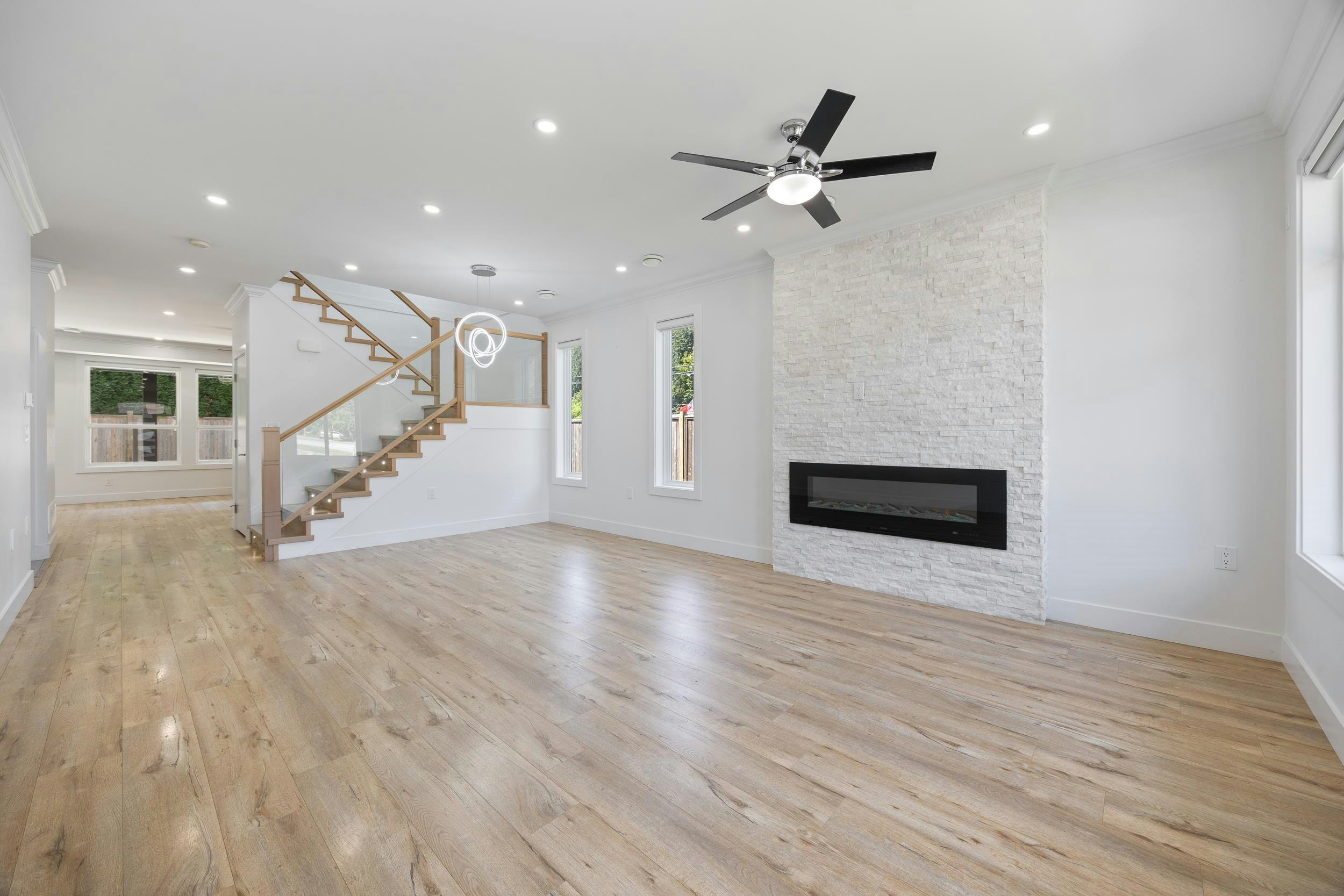 860 Willow Place - 4