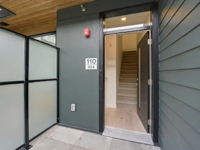 110-954 Lytton Street - 3