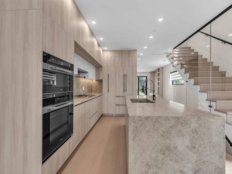 504 E 5th Street, North Vancouver, BC, V7L 1M4 - 5