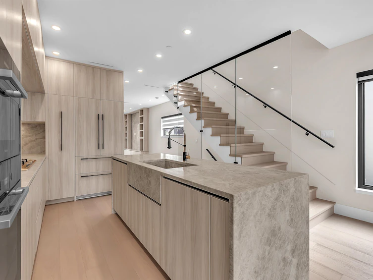 504 E 5th Street, North Vancouver, BC, V7L 1M4 - 6