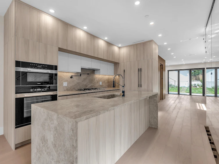504 E 5th Street, North Vancouver, BC, V7L 1M4 - 9