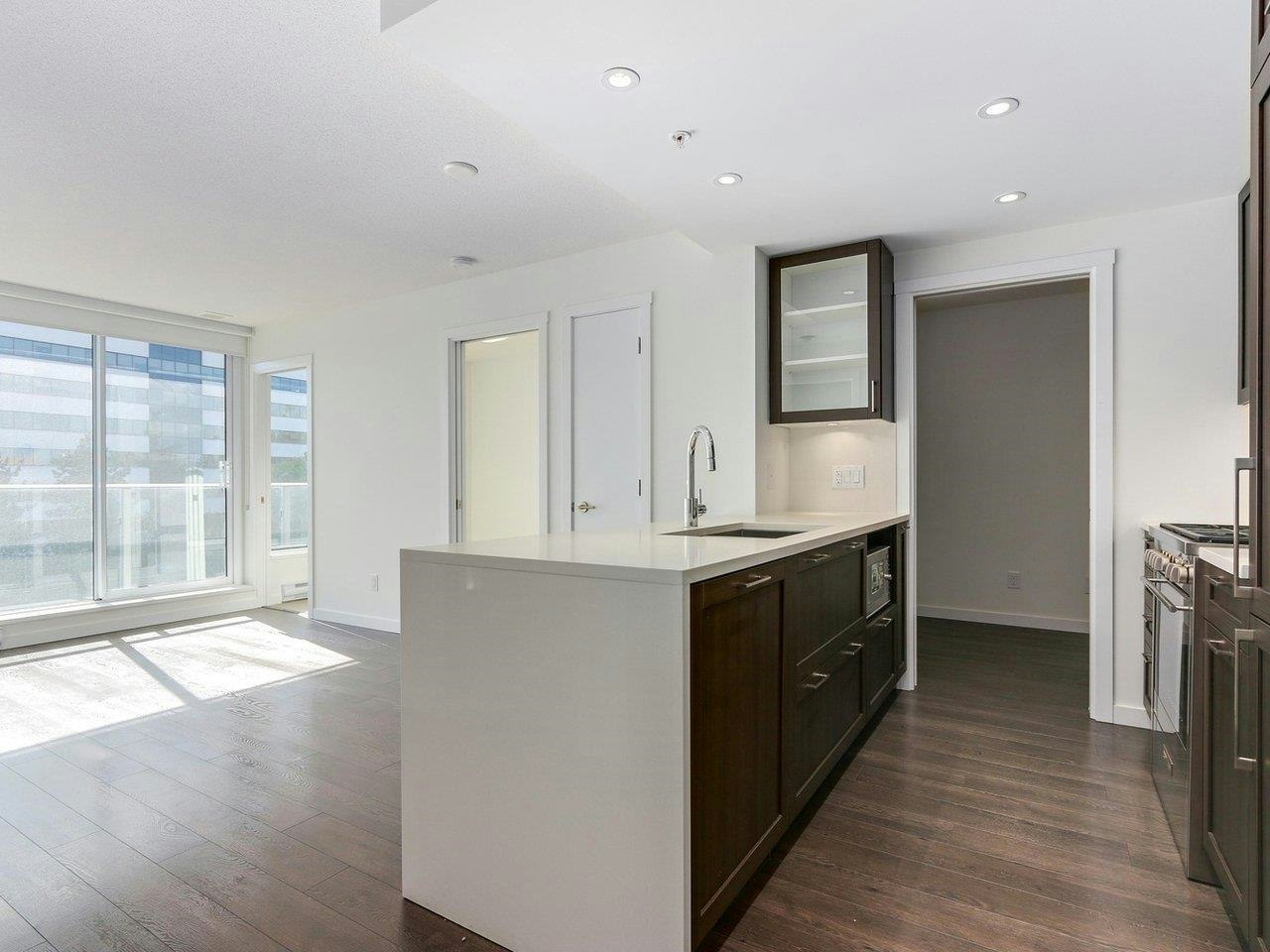 916-5665 Boundary Road, Vancouver, BC, V5R 0E4