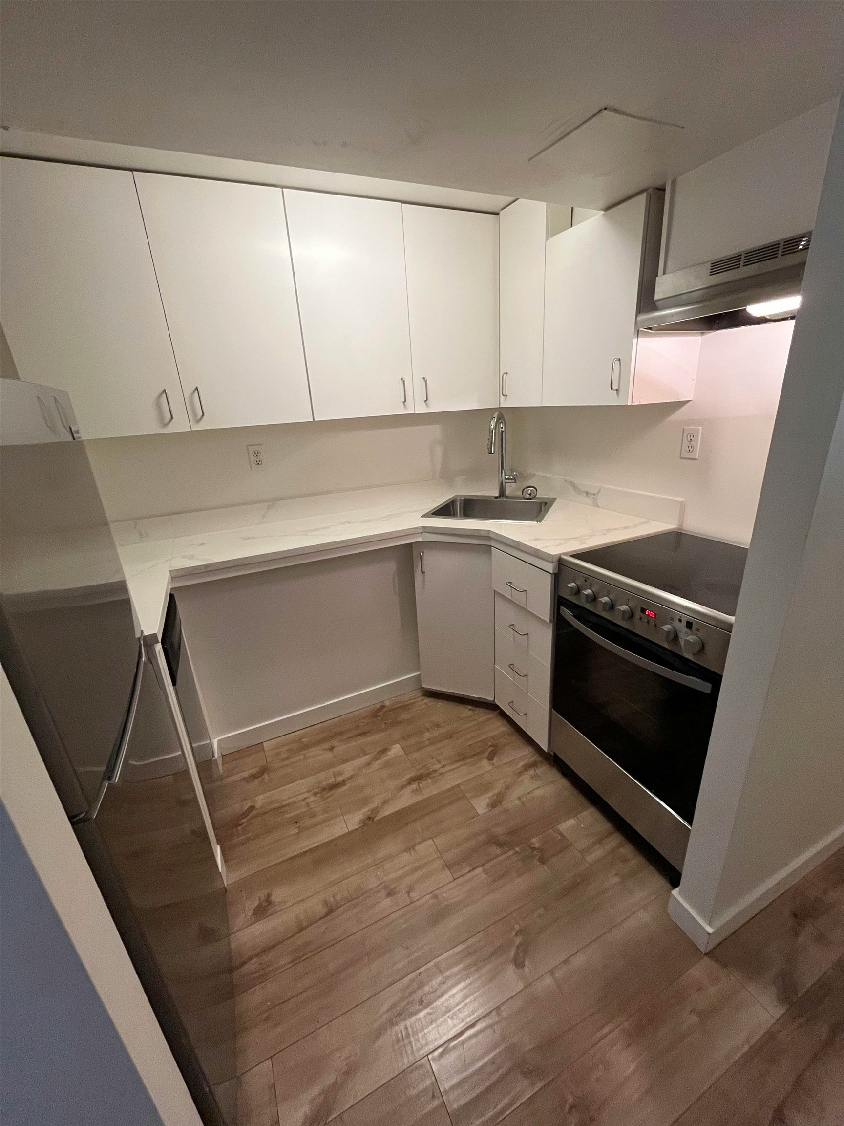 3371 Chesterfield Avenue, North Vancouver, BC, V7N 3N2 - 2