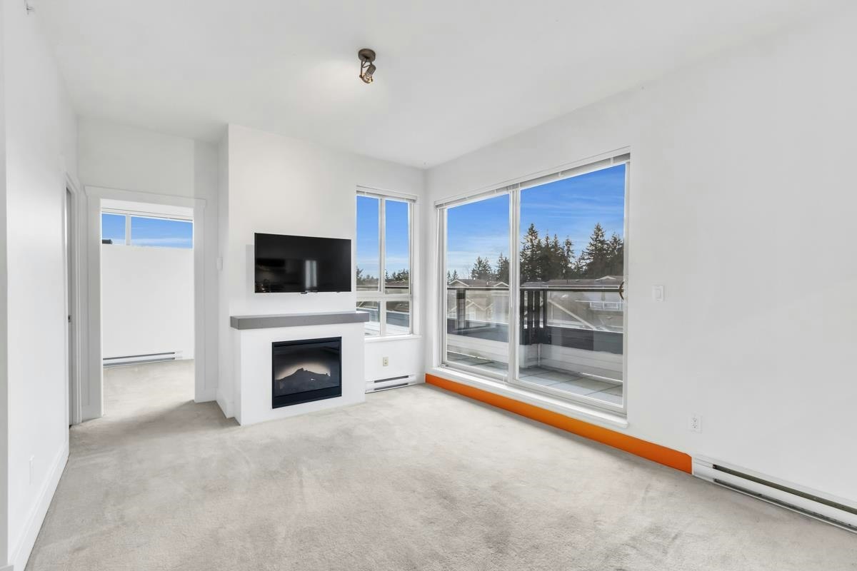417-7418 Byrnepark Walk, Burnaby, BC, V3N 0B3 - 7
