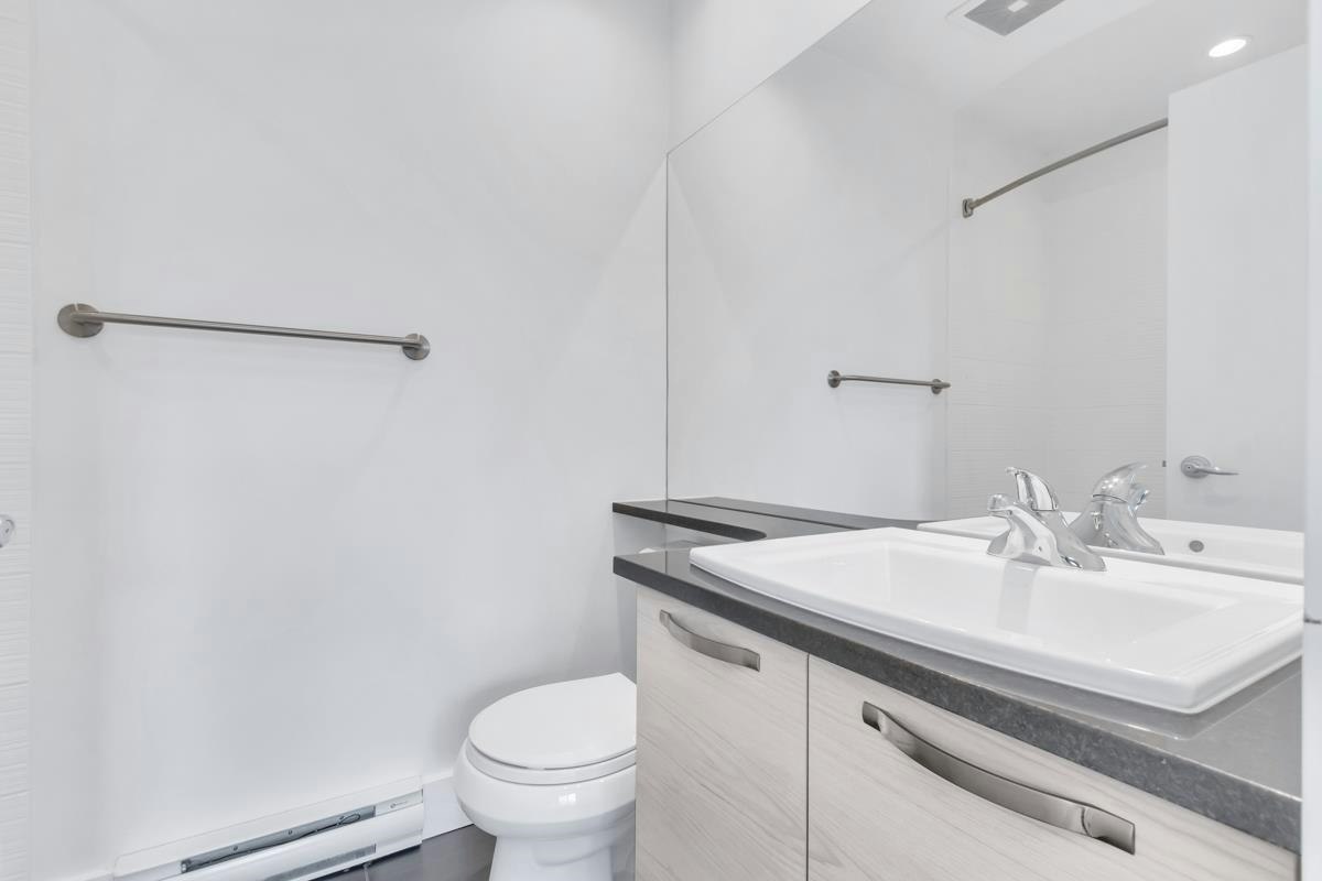 417-7418 Byrnepark Walk, Burnaby, BC, V3N 0B3 - 21