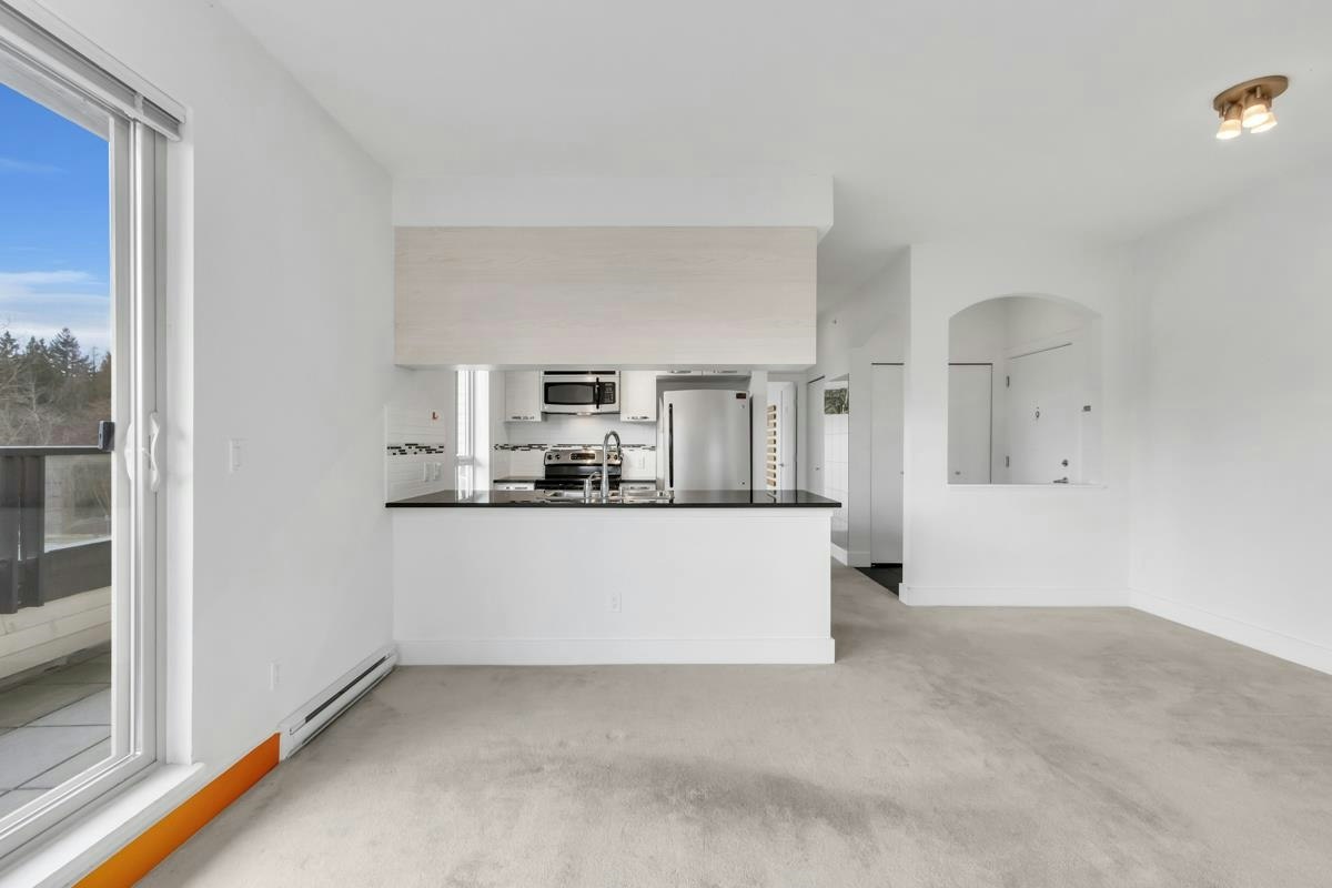 417-7418 Byrnepark Walk, Burnaby, BC, V3N 0B3 - 10