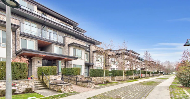417-7418 Byrnepark Walk, Burnaby, BC, V3N 0B3 - 32