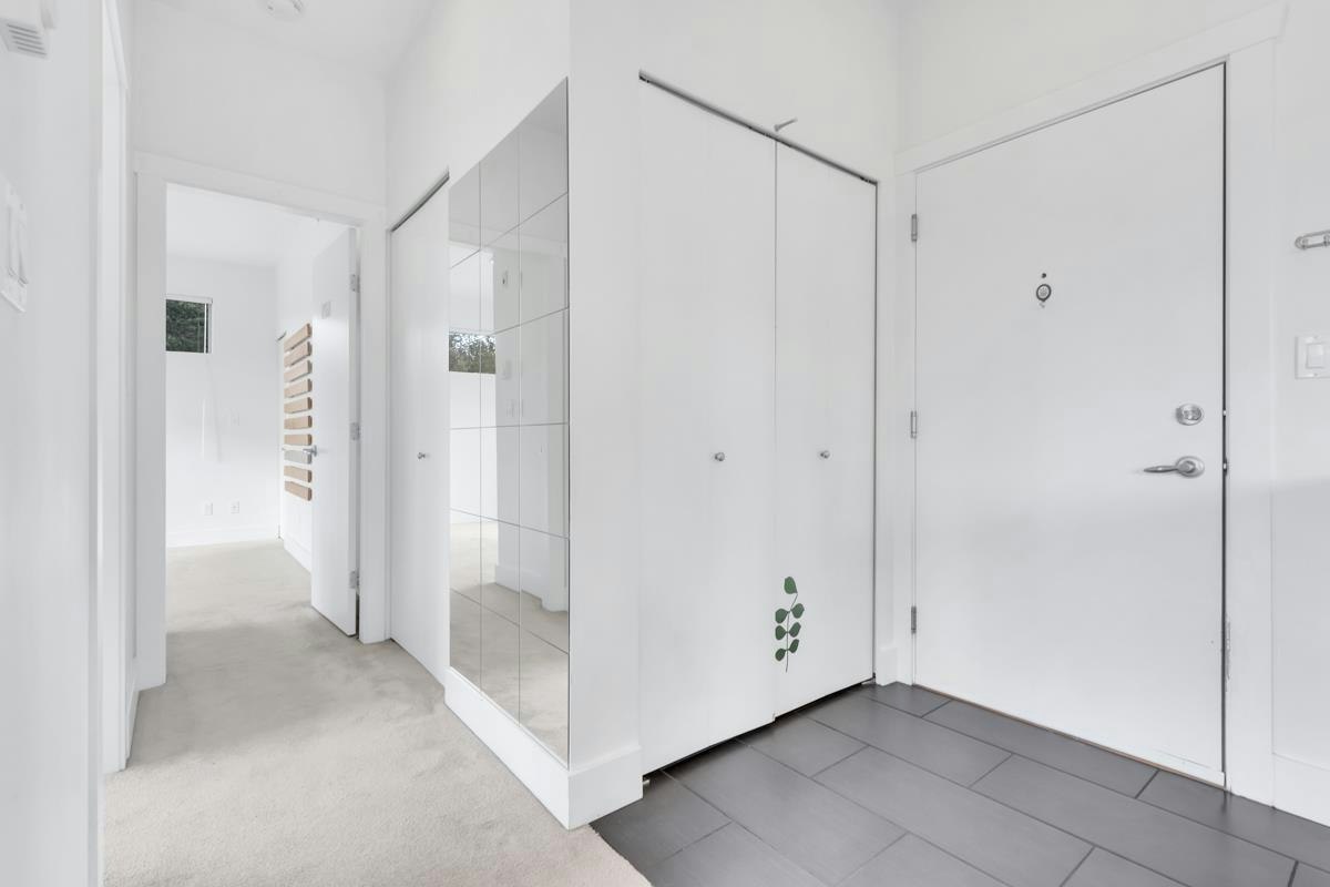 417-7418 Byrnepark Walk, Burnaby, BC, V3N 0B3 - 15