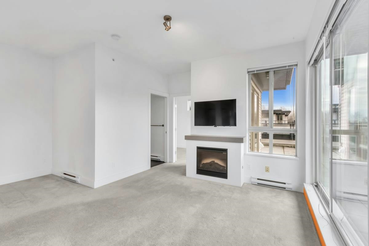 417-7418 Byrnepark Walk, Burnaby, BC, V3N 0B3 - 8