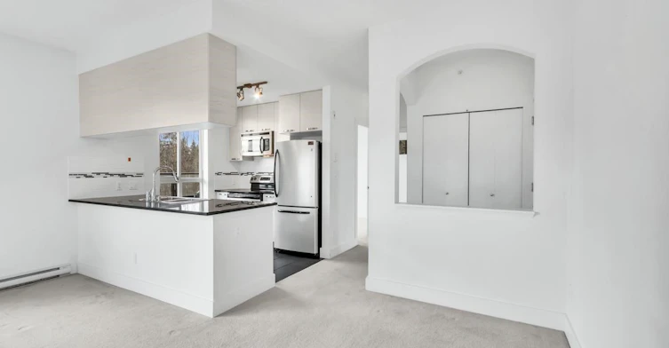 417-7418 Byrnepark Walk, Burnaby, BC, V3N 0B3 - 5