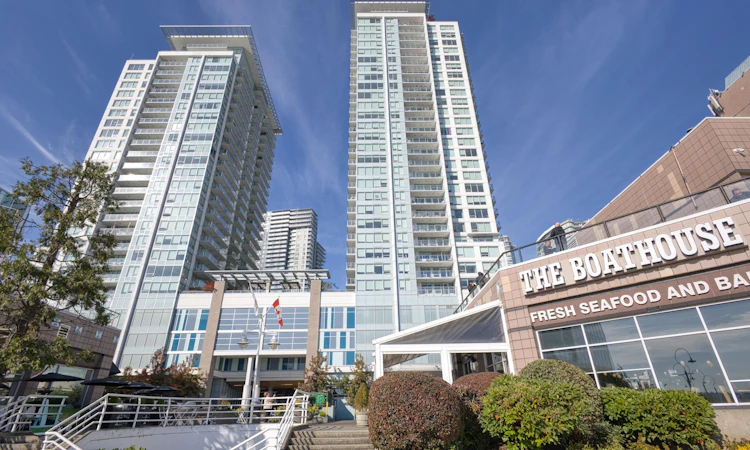 1607-908 Quayside Drive