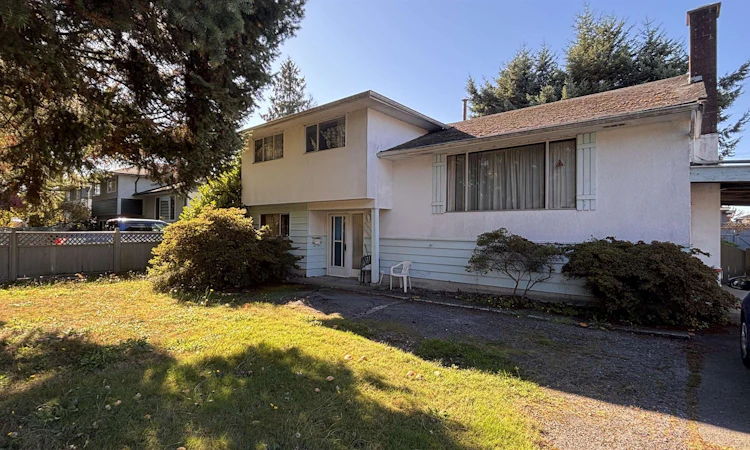 10471 Seaham Crescent